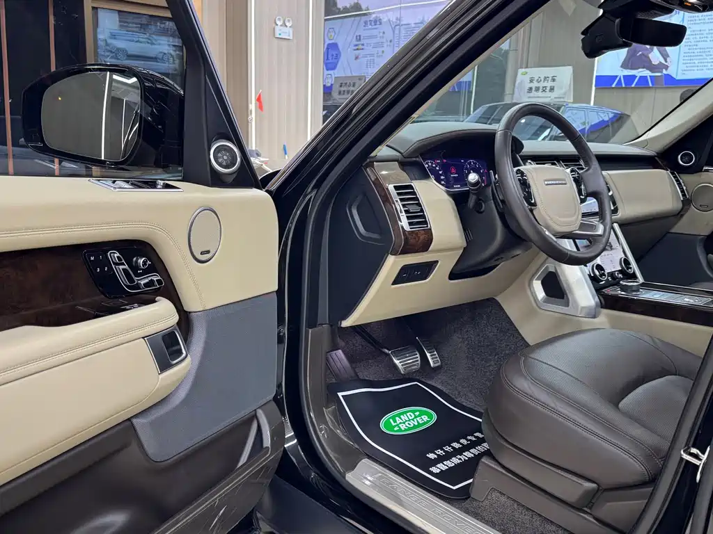 Land Rover Range Rover — миниатюра 5