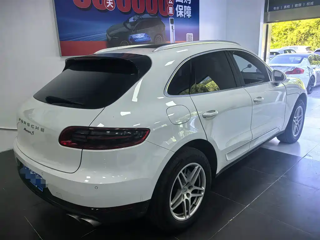 Porsche Macan — миниатюра 9