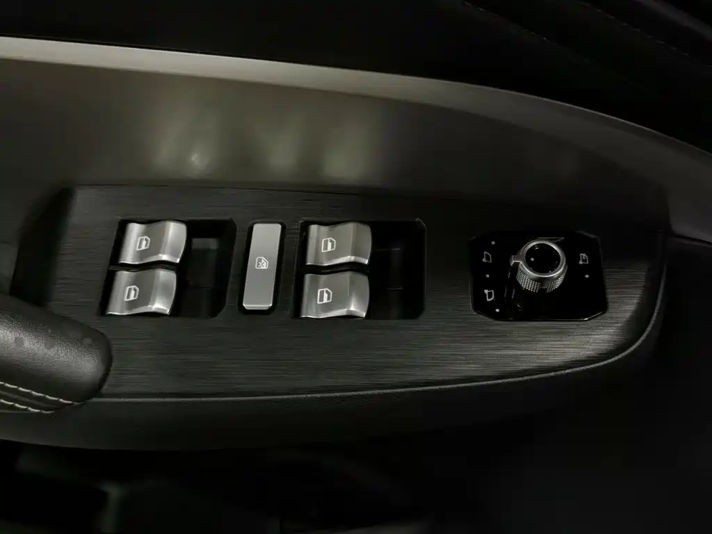 Wey Wey VV6 — миниатюра 9