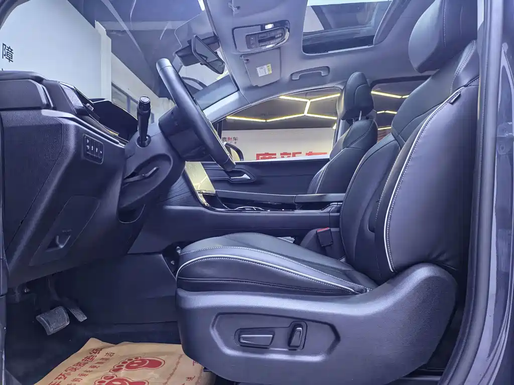 Hyundai Custo — миниатюра 8