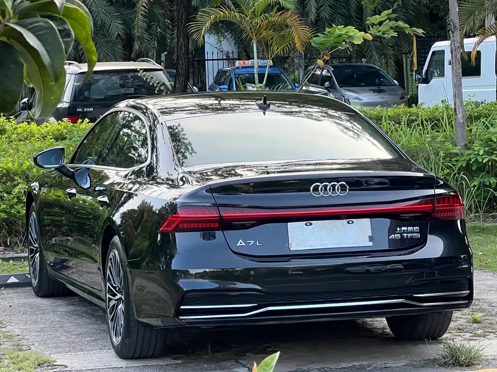 Audi A7L 2022 45 TFSI S-line
