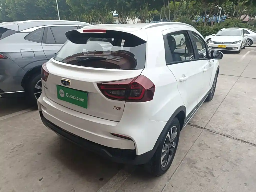 Geely Vision X3 — миниатюра 7