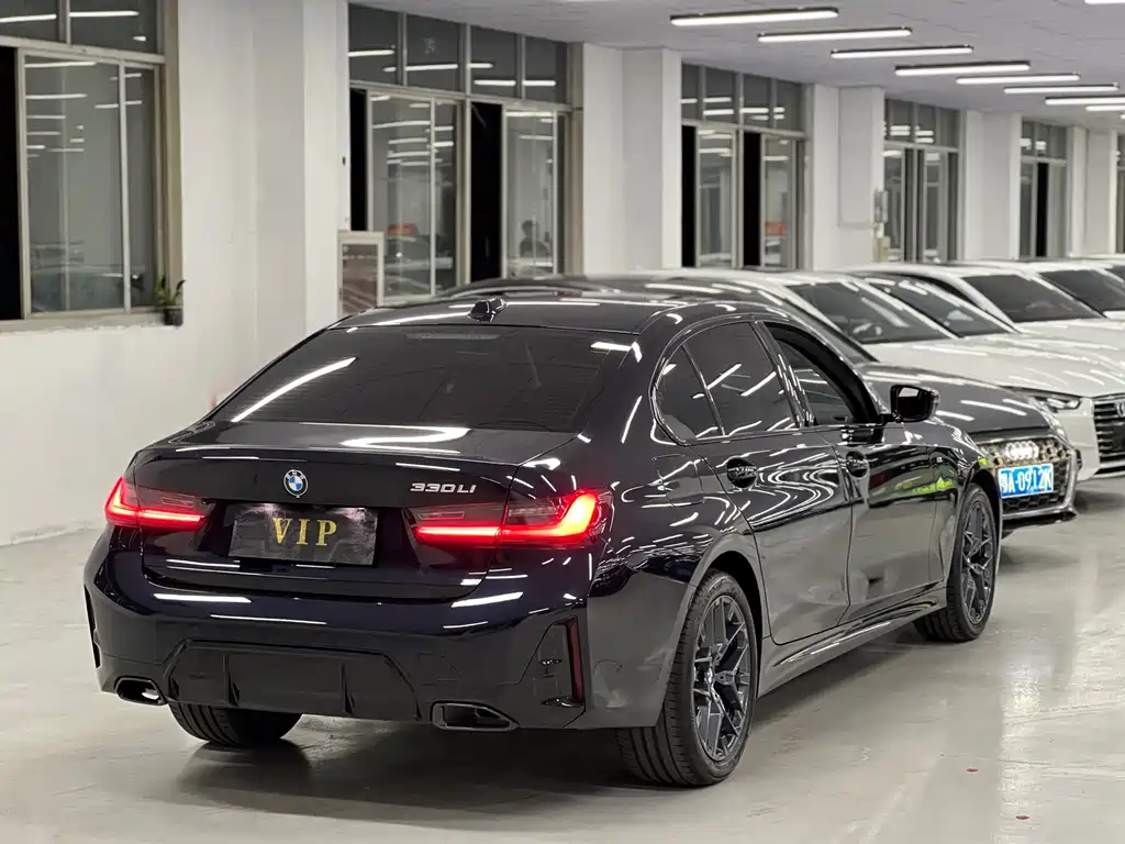 BMW 3 Series 3 2026 330Li M Sport