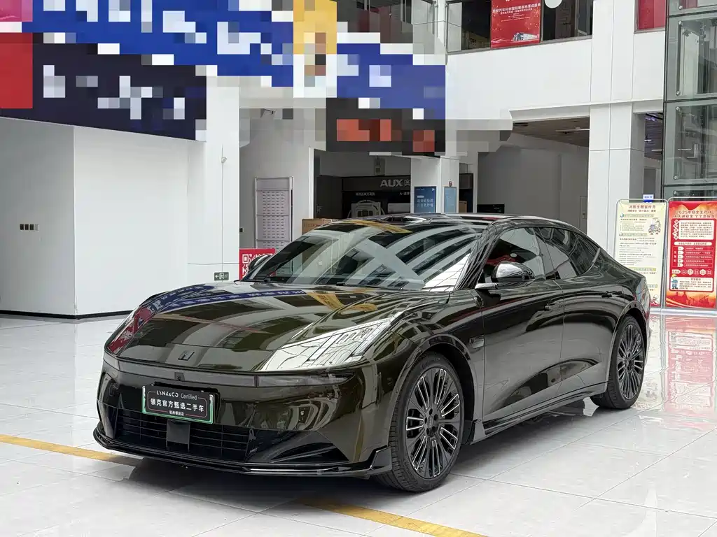 Lynk & Co 10