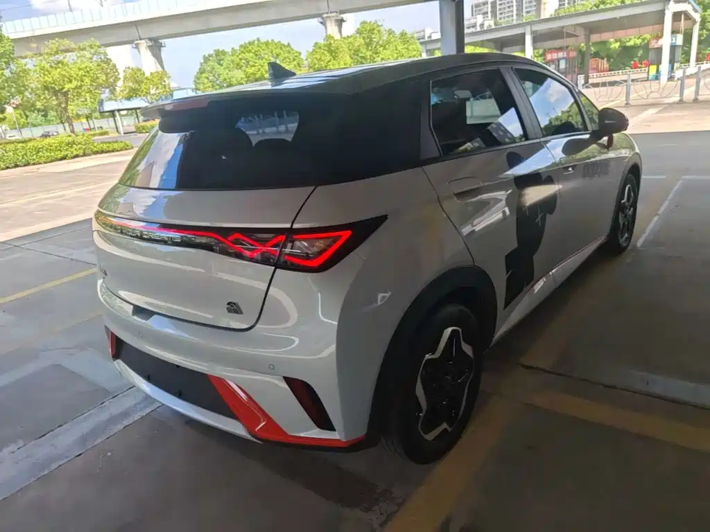 BYD Dolphin — миниатюра 7