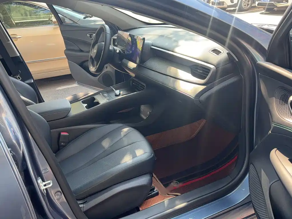 BYD Seal 05 DM-i — миниатюра 18