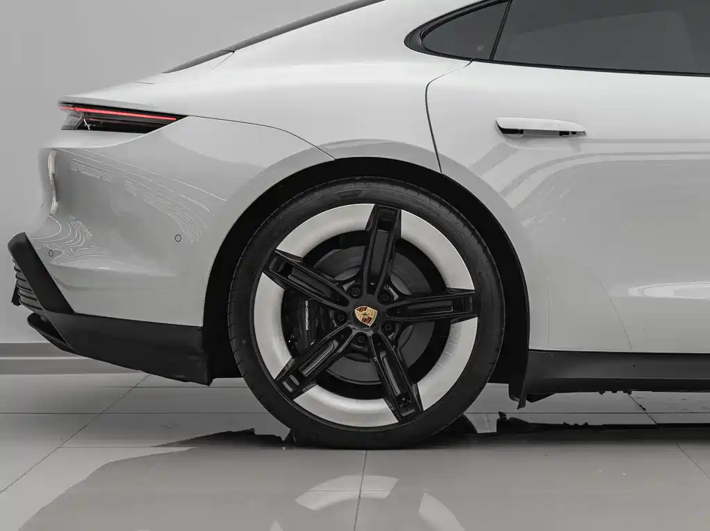 Porsche Taycan — миниатюра 14