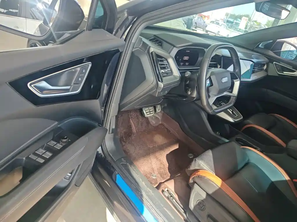 Audi Q4 e-tron — миниатюра 16