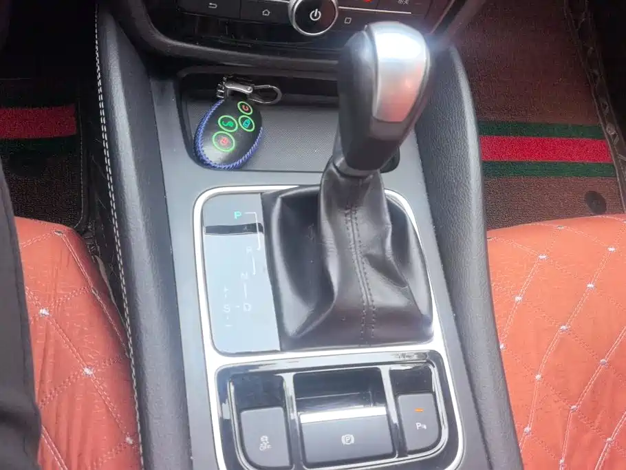 BYD MAX — миниатюра 15