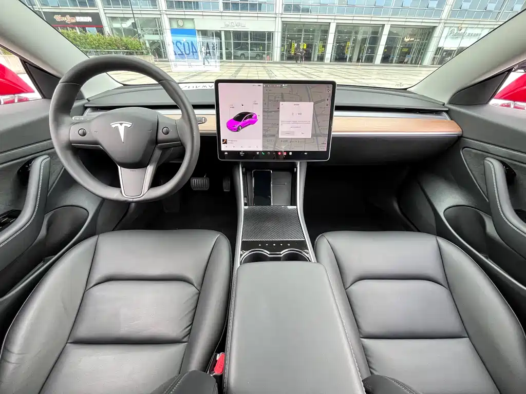 Tesla Model 3 — миниатюра 12