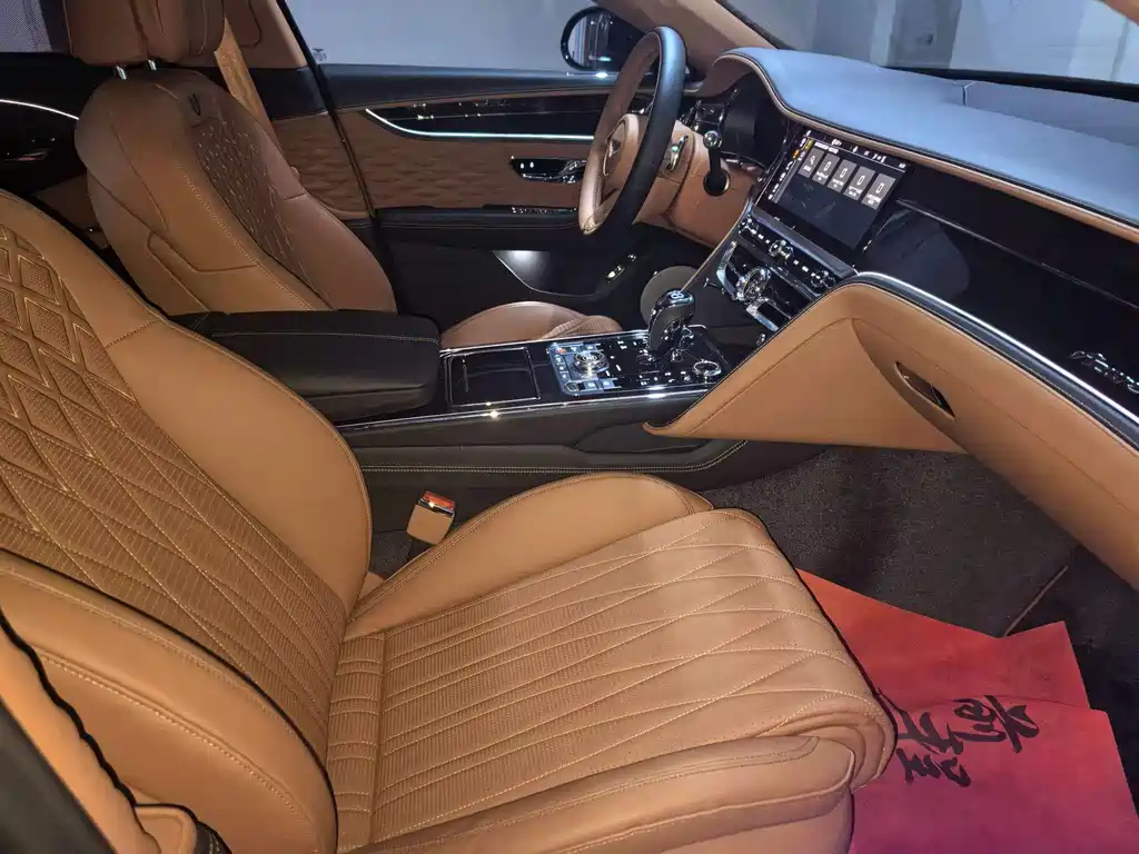 Bentley Flying Spur 2024 4.0T V8