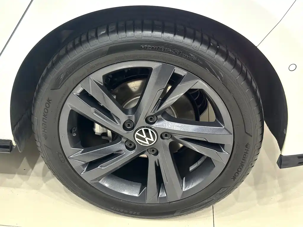 Volkswagen Golf — миниатюра 31