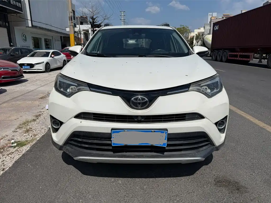 Toyota RAV4 — миниатюра 2