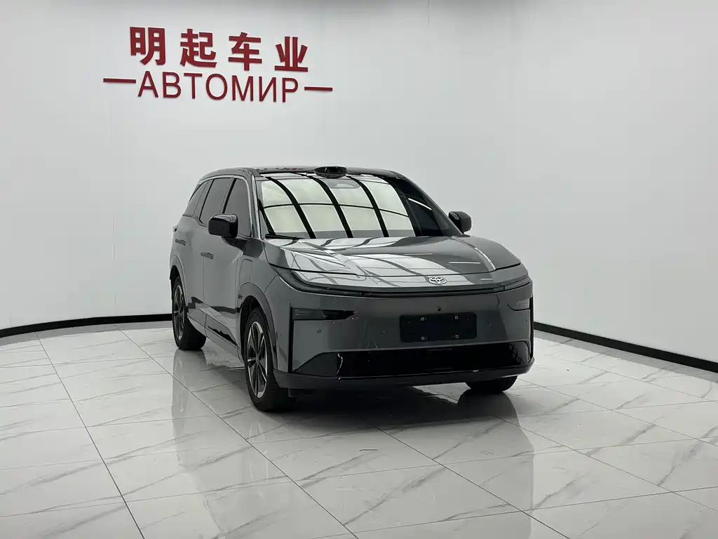 Toyota bZ3X - фото 4