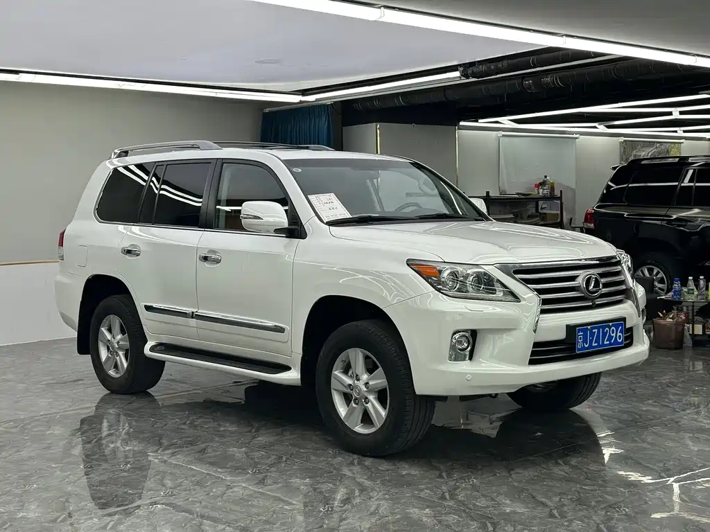 Lexus LX — миниатюра 3