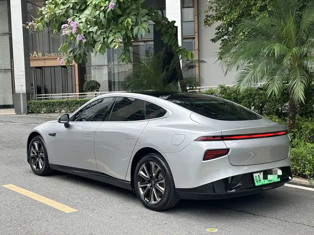 XPeng P7 — миниатюра 8