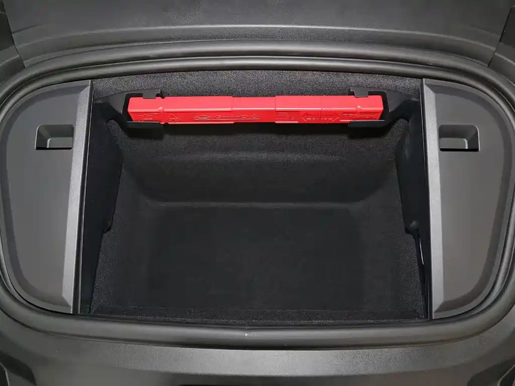Porsche Taycan — миниатюра 15