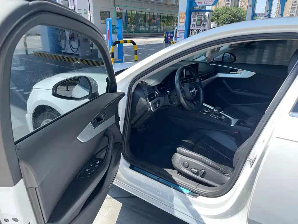 Audi A4L — миниатюра 4