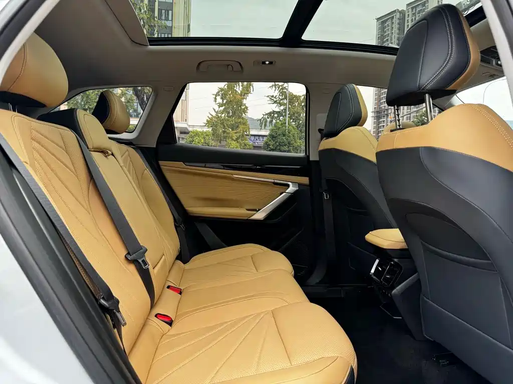 Geely Boyue L — миниатюра 12
