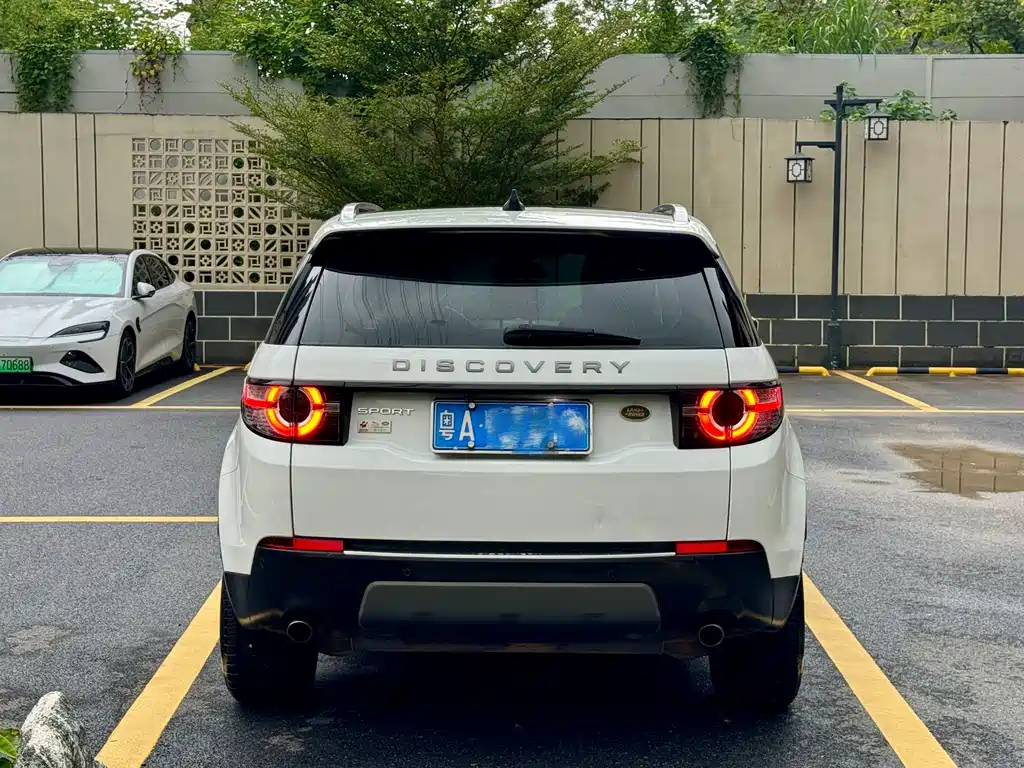 Land Rover Discovery Sport — миниатюра 7