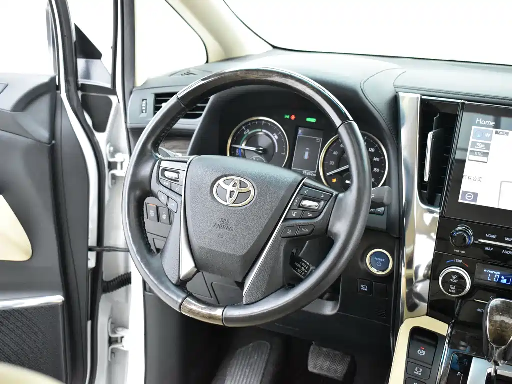 Toyota Vellfire — миниатюра 10