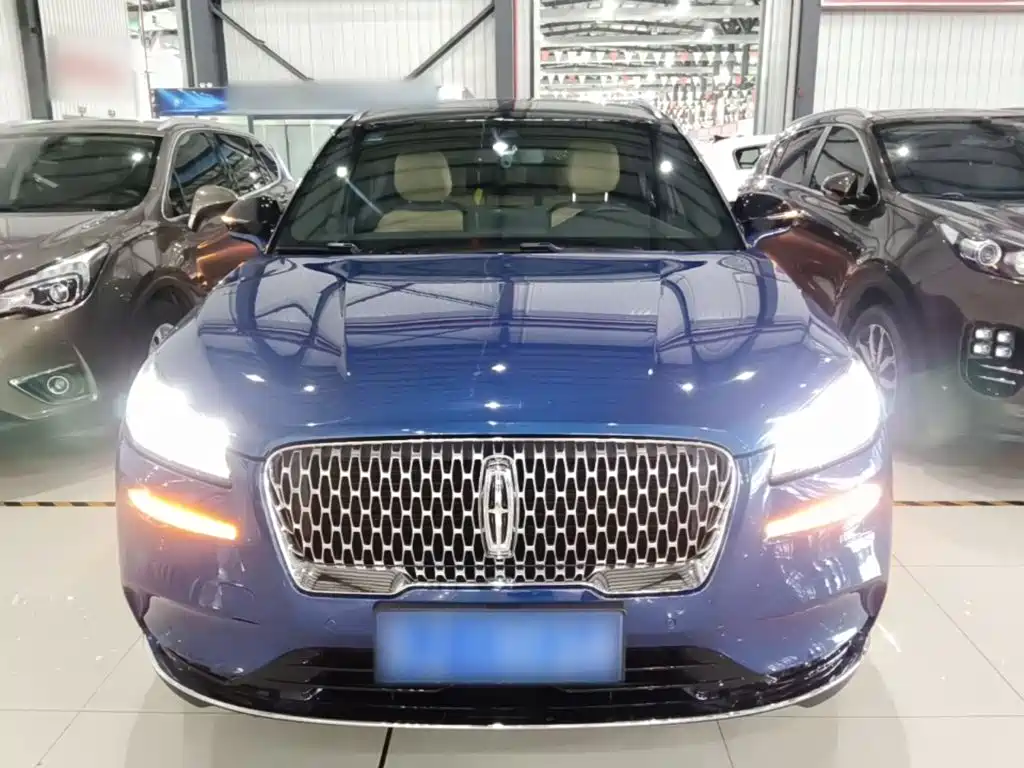 Lincoln Corsair — миниатюра 3