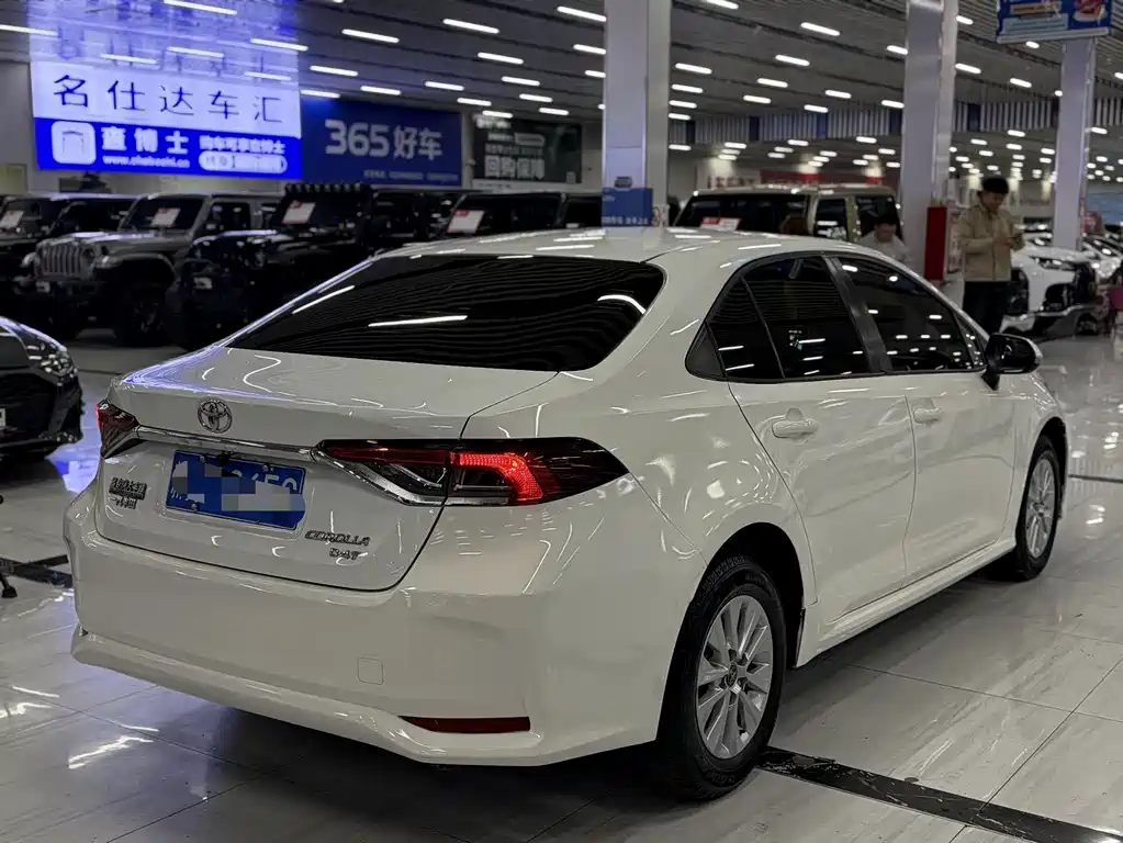 Toyota Corolla — миниатюра 9