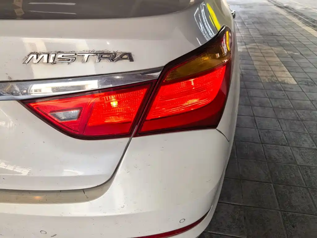 Hyundai Mistra — миниатюра 8