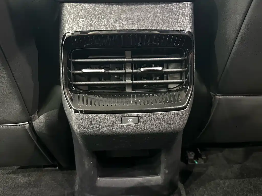 Wuling Jiachen — миниатюра 15