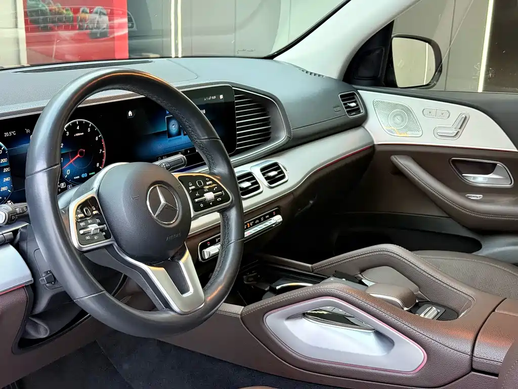 Mercedes-Benz GLE (Import) — миниатюра 5