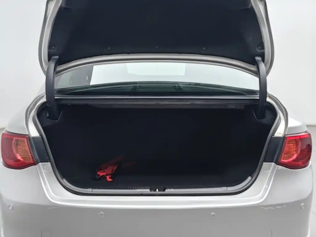 Toyota Reiz — миниатюра 16
