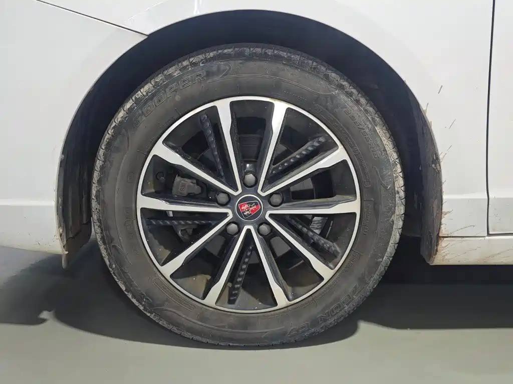 Roewe i5 — миниатюра 8