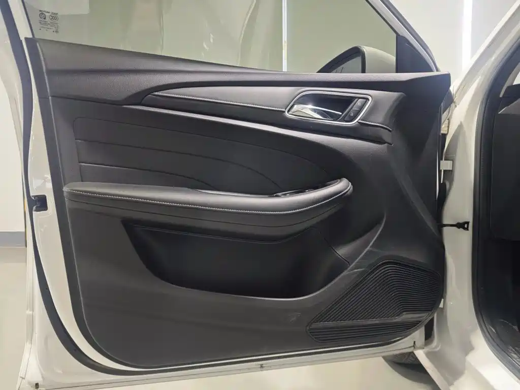 Roewe i5 — миниатюра 10