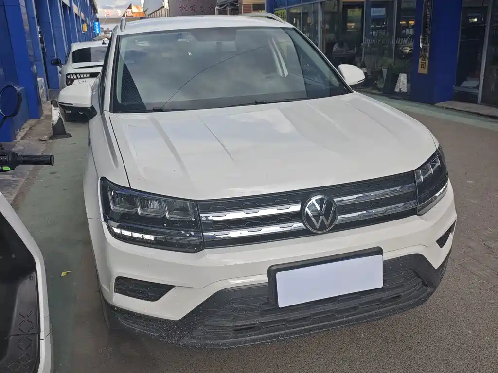Volkswagen Tharu — миниатюра 3