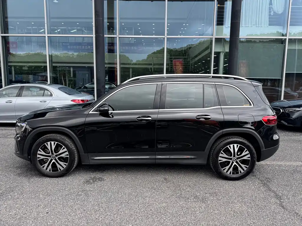 Mercedes-Benz GLB 2024 GLB 220