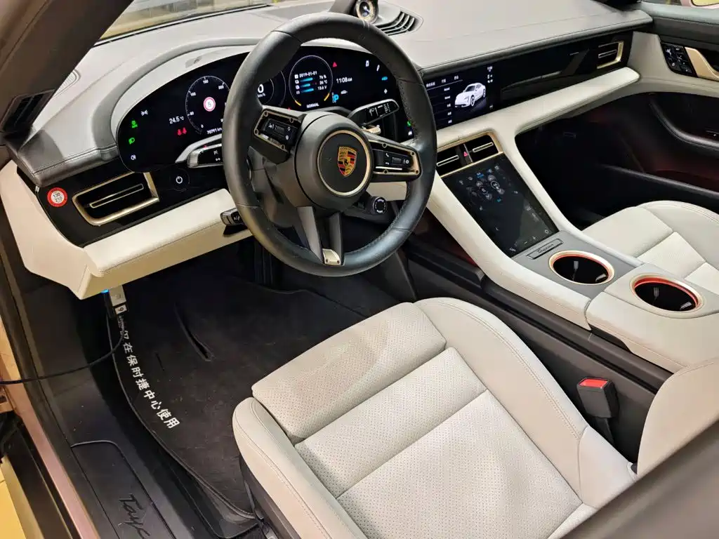 Porsche Taycan — миниатюра 5