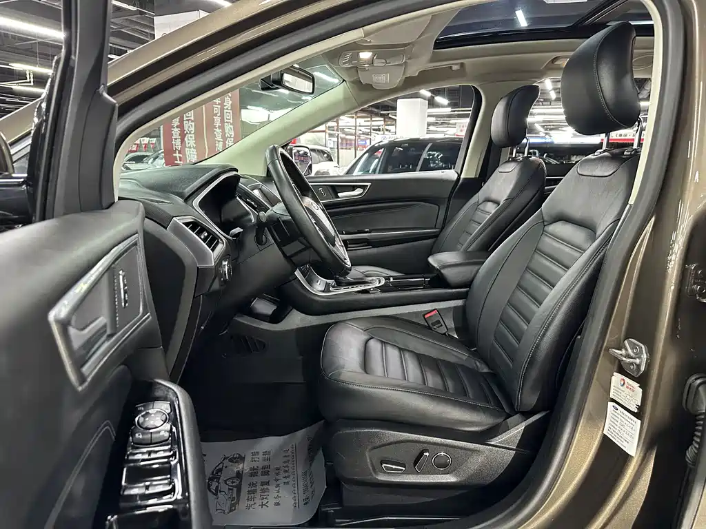 Ford Edge — миниатюра 28