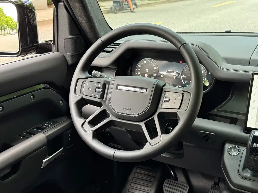 Land Rover Defender — миниатюра 13