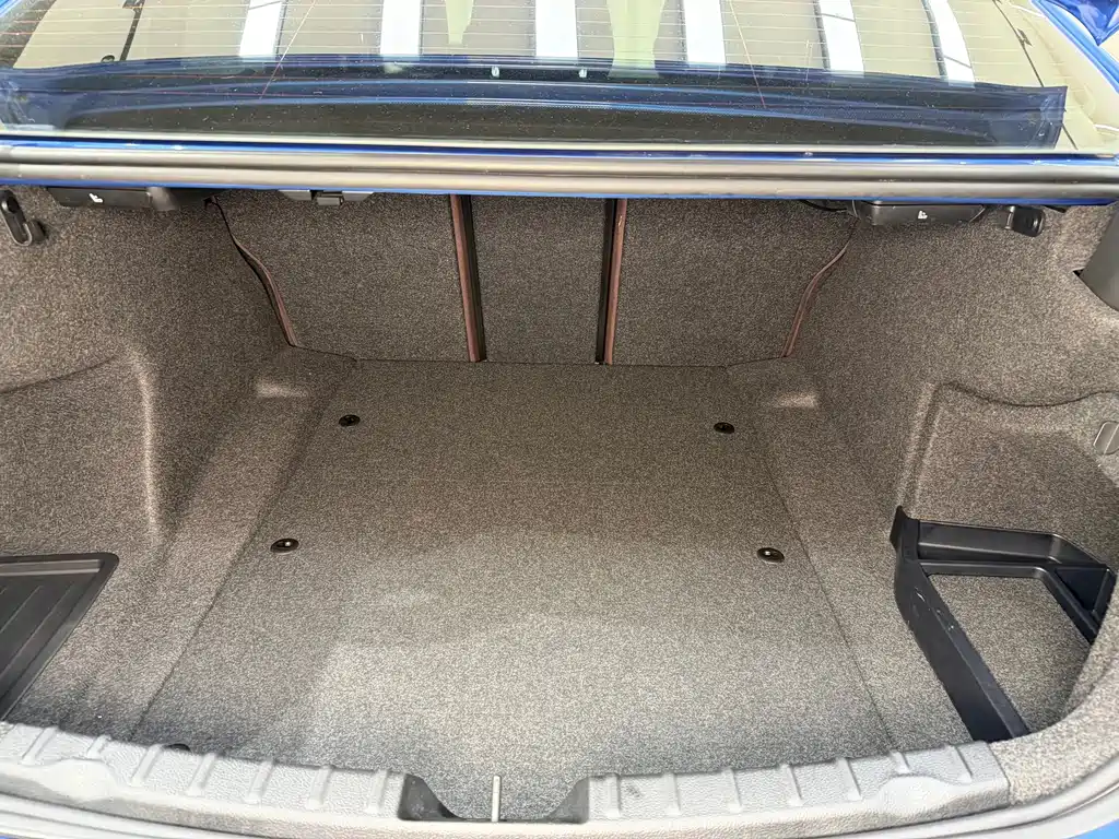 BMW 3 Series — миниатюра 37