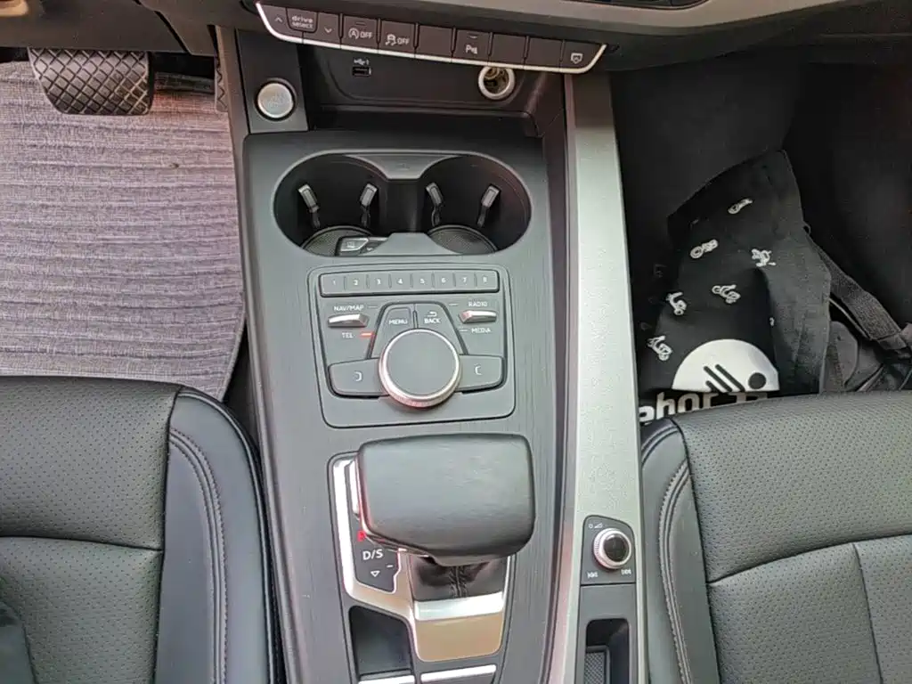 Audi A4L — миниатюра 14