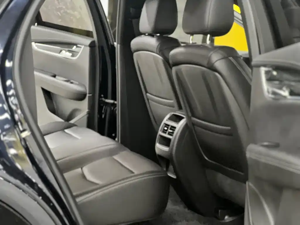 Cadillac XT5 — миниатюра 8