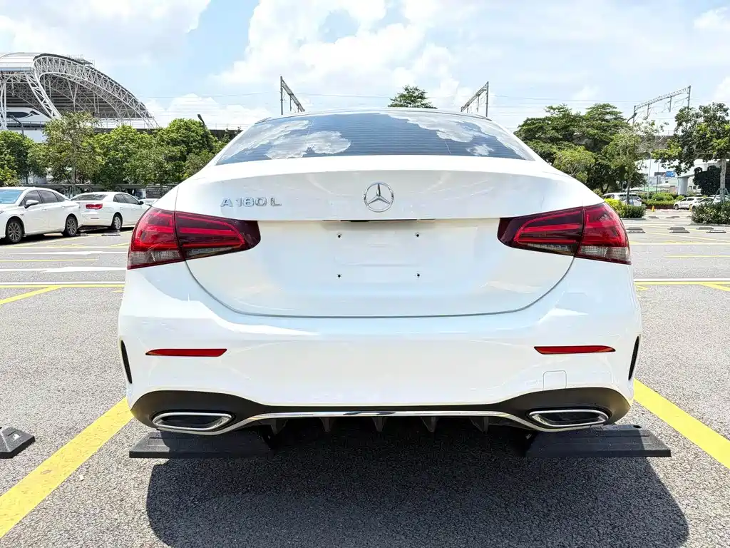 Mercedes-Benz A-Class — миниатюра 6