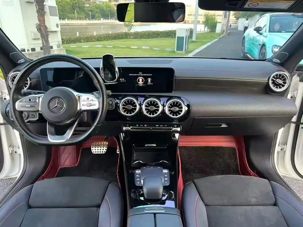 Mercedes-Benz CLA (Import) — миниатюра 6