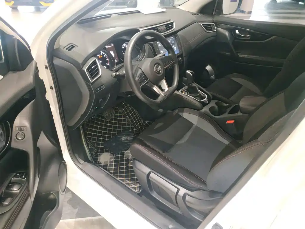 Nissan Qashqai — миниатюра 16