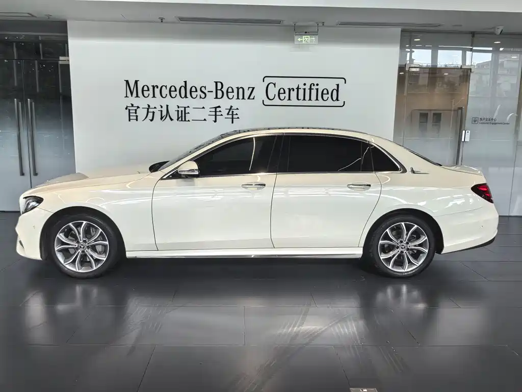 Mercedes-Benz E-Class — миниатюра 3