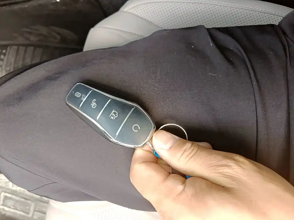 BYD Tang New Energy — миниатюра 9