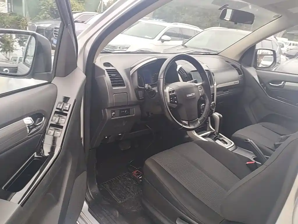 Isuzu D-MAX — миниатюра 16