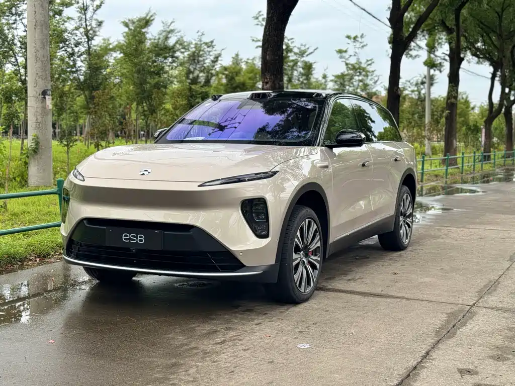 2023 Nio ES8 - zdjęcie 1 z 14