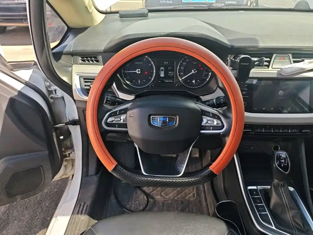 Geely Vision X3 — миниатюра 11
