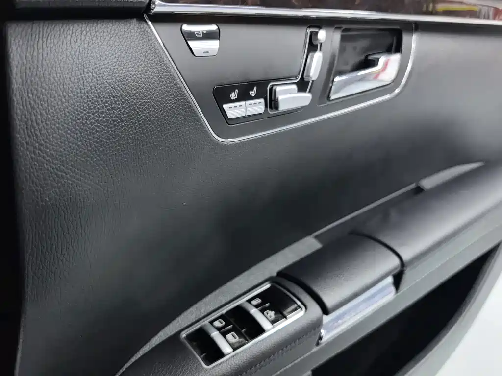 Mercedes-Benz S-Class — миниатюра 14